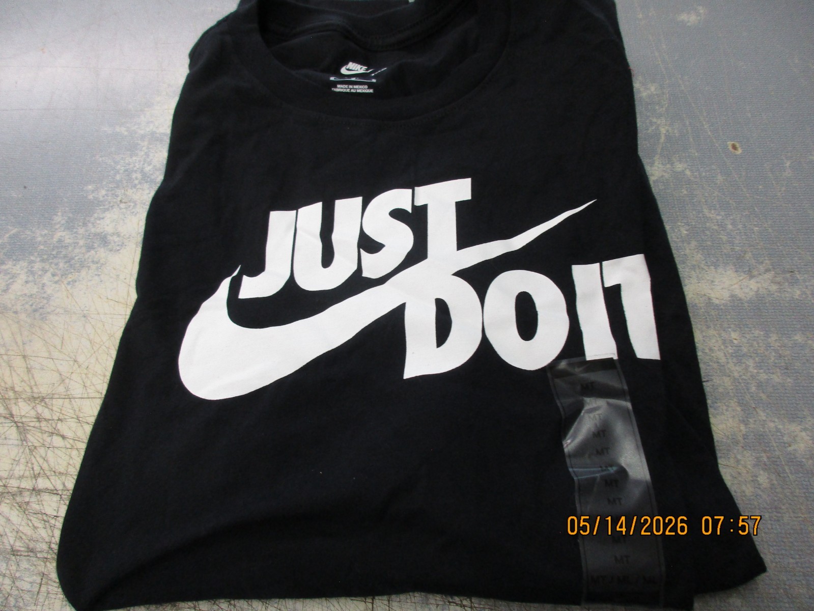 New Nike Men's Just Do It T-Shirt Black White Size MT - Medium-Tall gallery