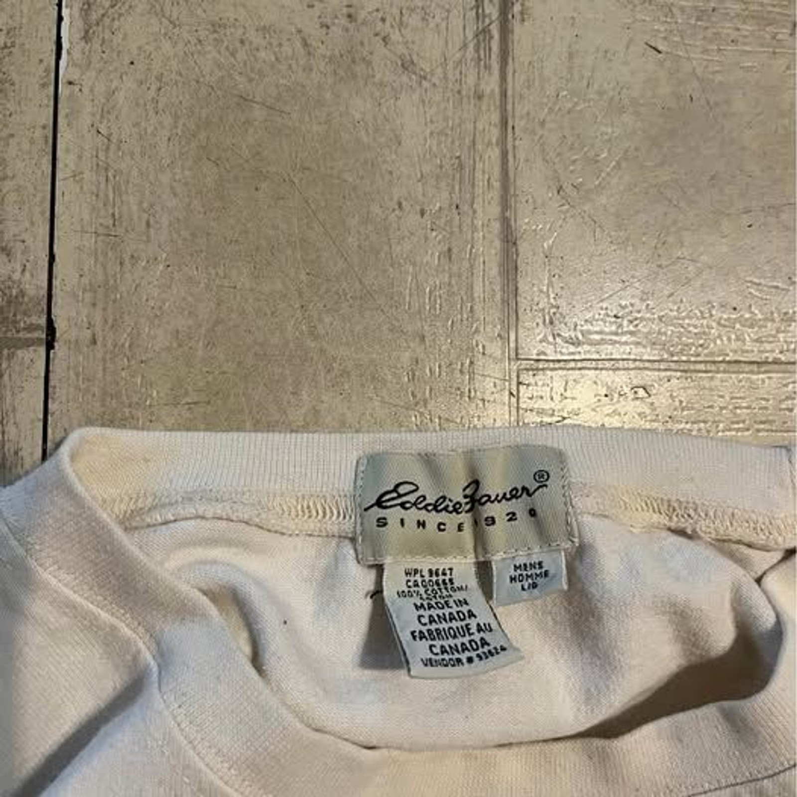 white Eddie Bauer graphic T-shirt vintage fisherman illustration large gallery