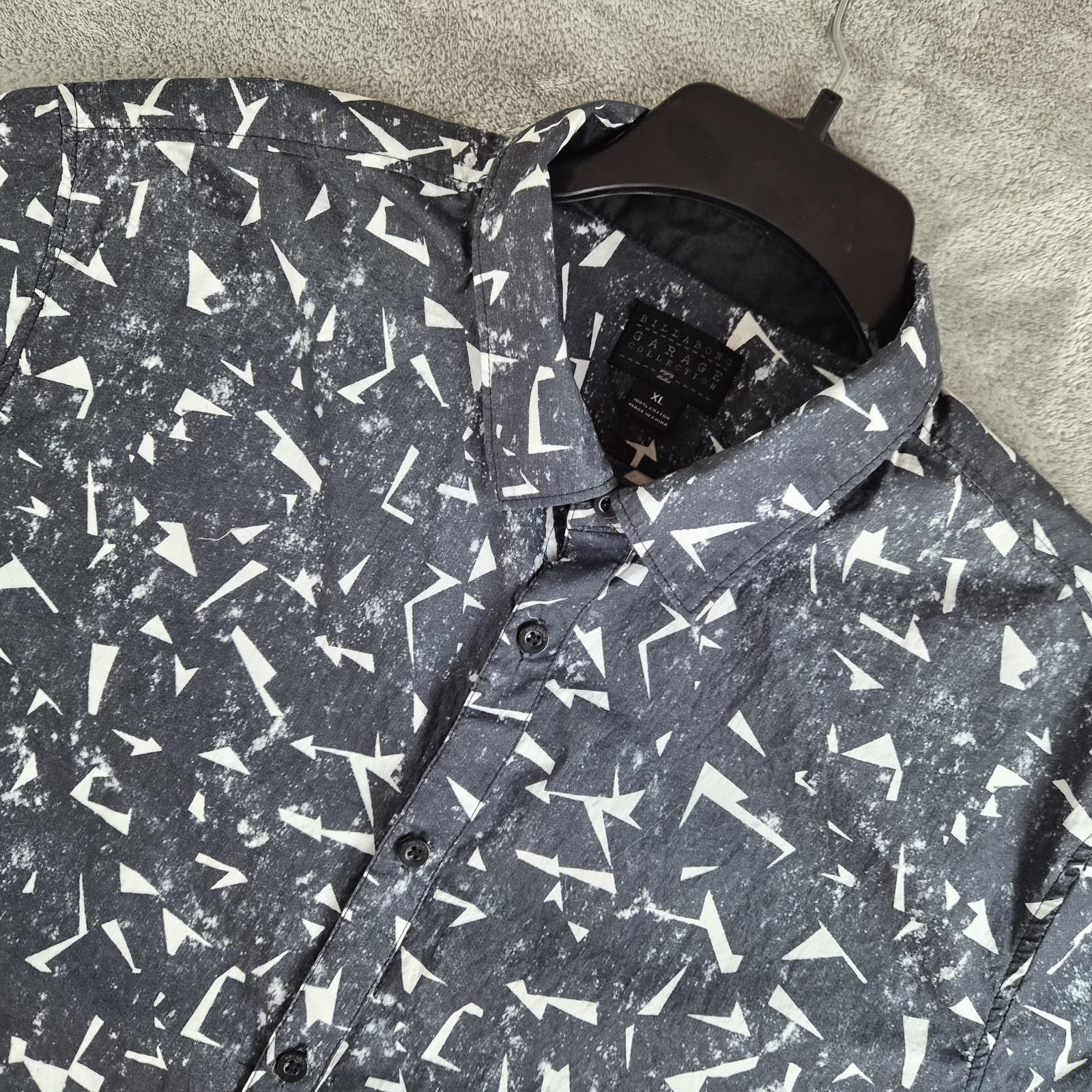 Billabong Garage Collection Shirt XL Black White Abstract Surf Skate Streetwear gallery