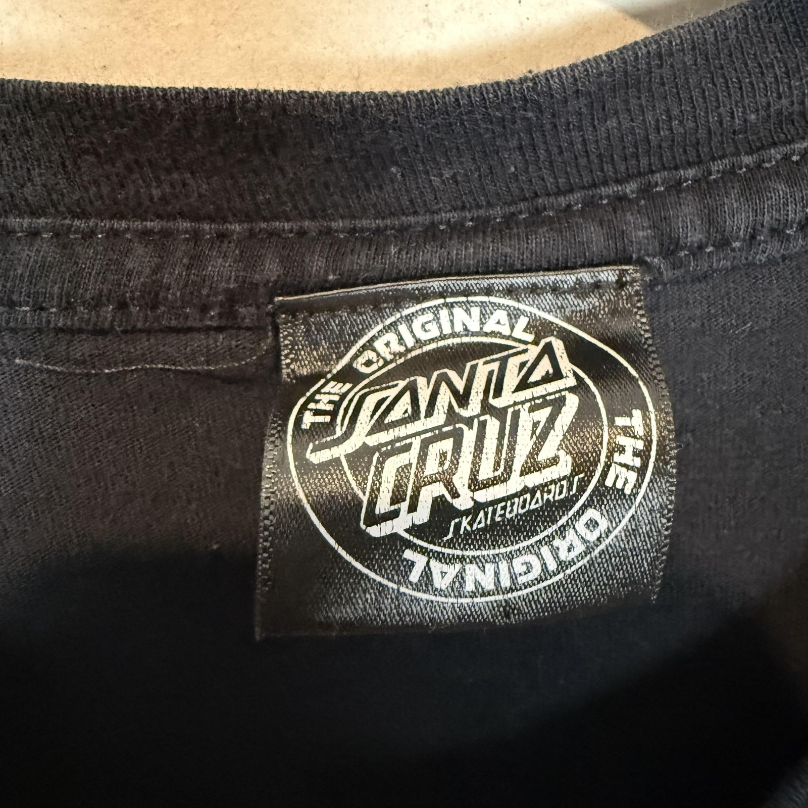 Santa Cruz Shirt Mens Medium Black Classic Dot Skateboard Graphic Logo Tee gallery