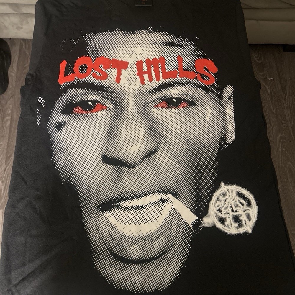 LOST HILLS YB COLLAB RARE PIECE HIGH QUALITY T-Shirt Regular Fit Size M