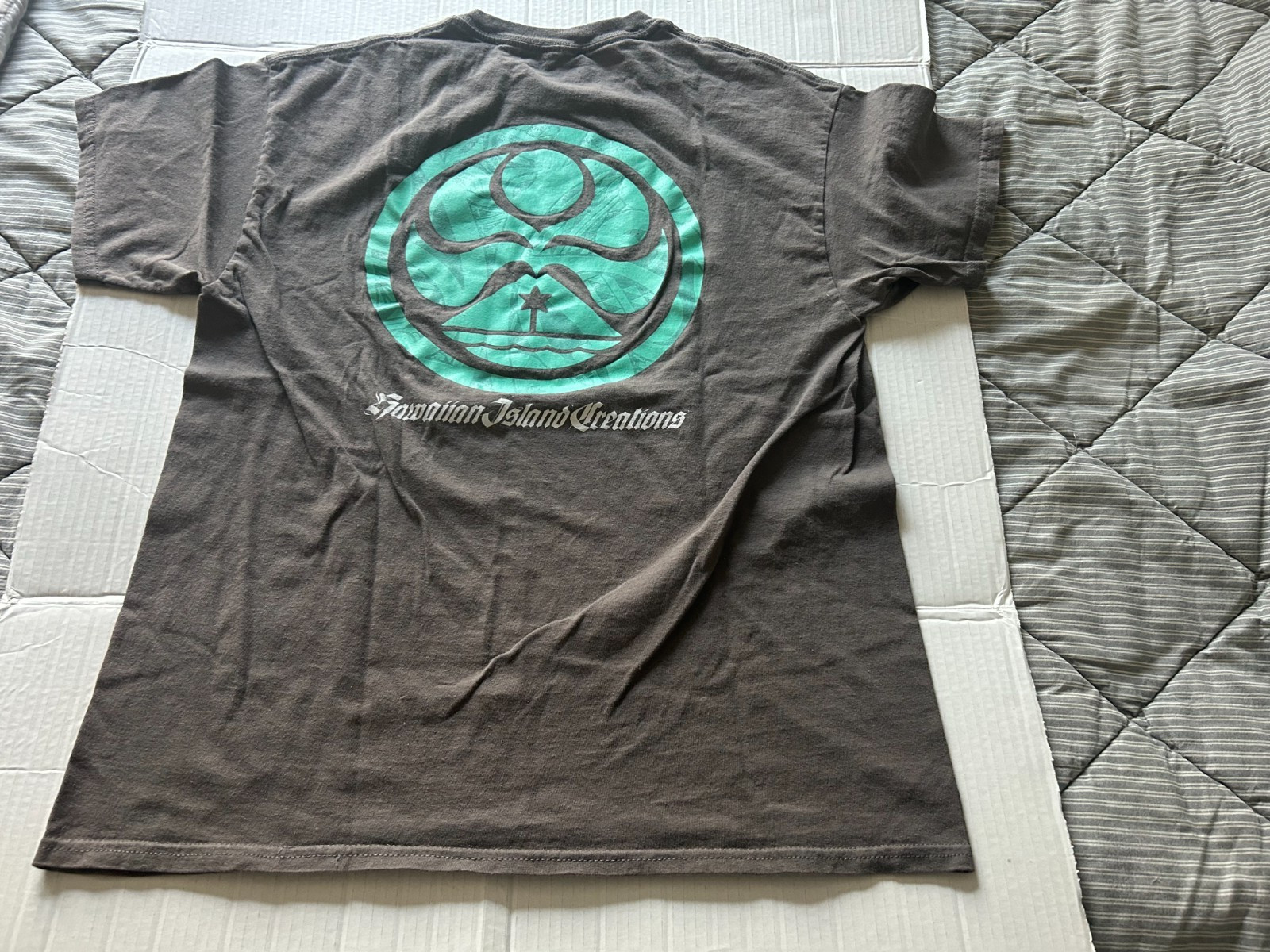 HAWAIIAN ISLAND CREATIONS SZ L GRAY SHORT SLEEVE T-SHIRT...SEE DESCRIPTION gallery