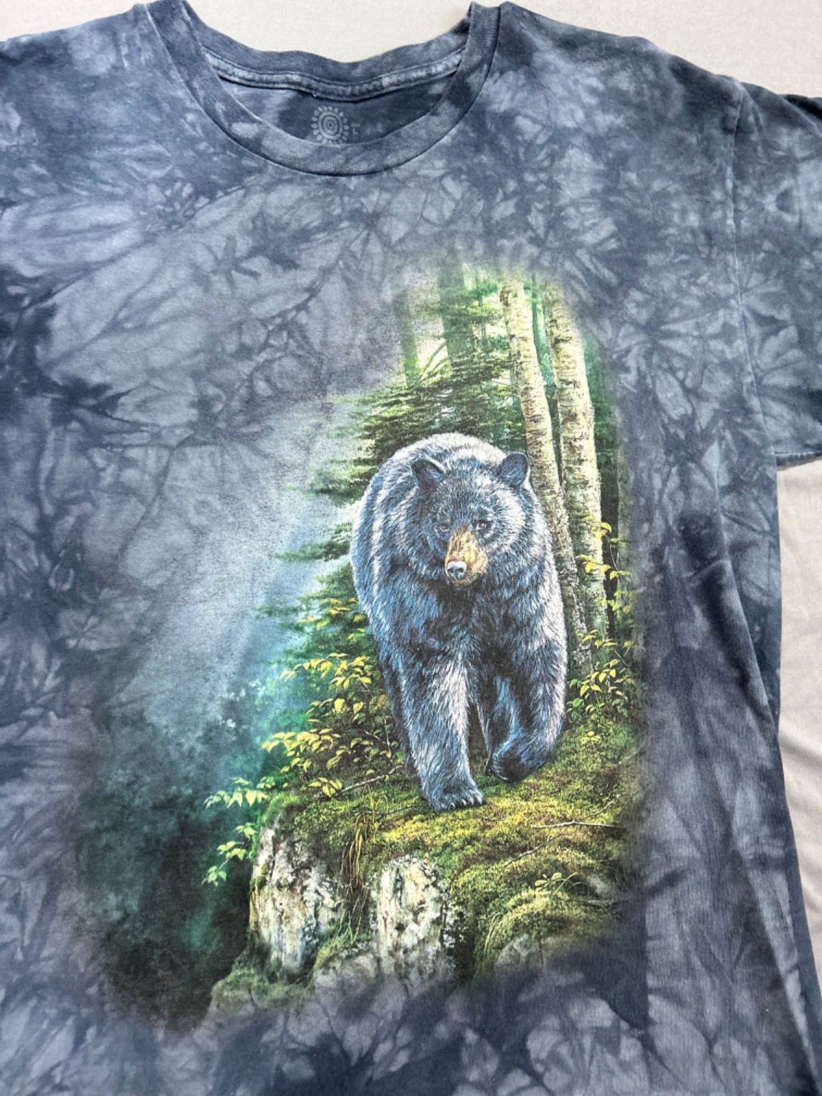The Mountain Men's T-shirt Blue Rocky Outcrop Black Bear Size Large L gallery