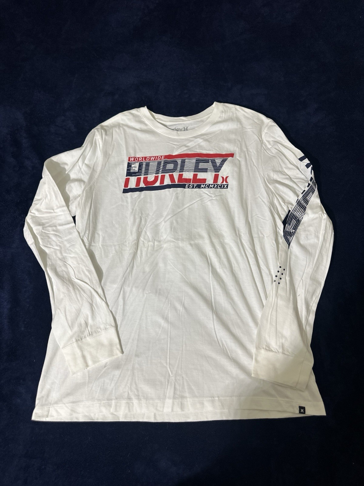 Hurley Long Sleeve Large Shirt NEW gallery