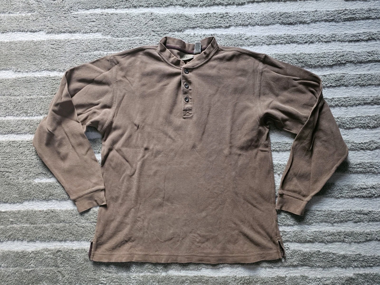 LL Bean Brown Waffle Knit Thermal Henley Shirt Men’s Size Medium