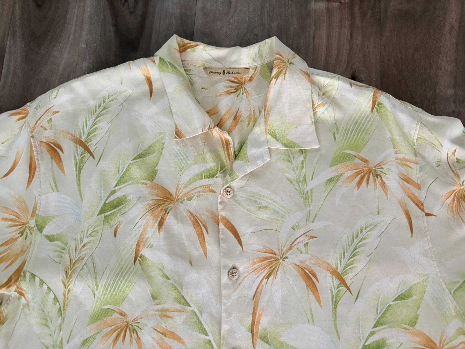 Tommy Bahama Men's 100% Silk Short Sleeve Hawaiian Shirt Relaxed Fit Tropical L gallery