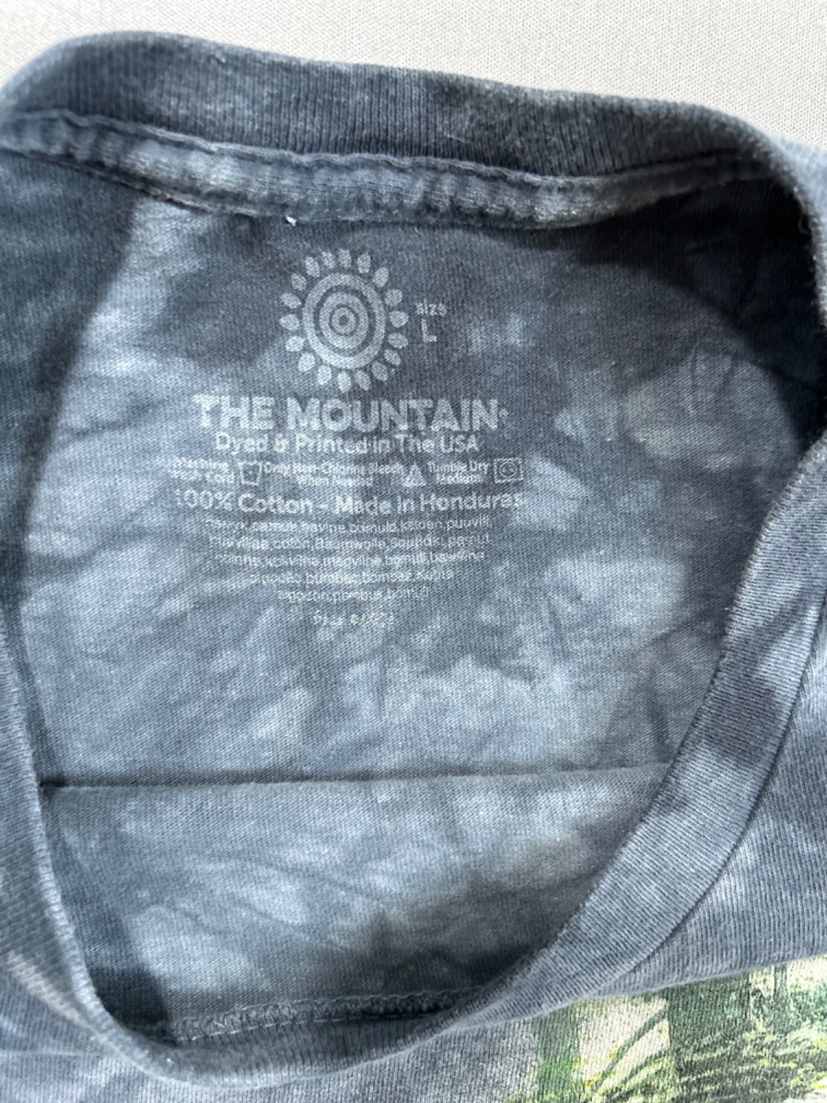 The Mountain Men's T-shirt Blue Rocky Outcrop Black Bear Size Large L gallery
