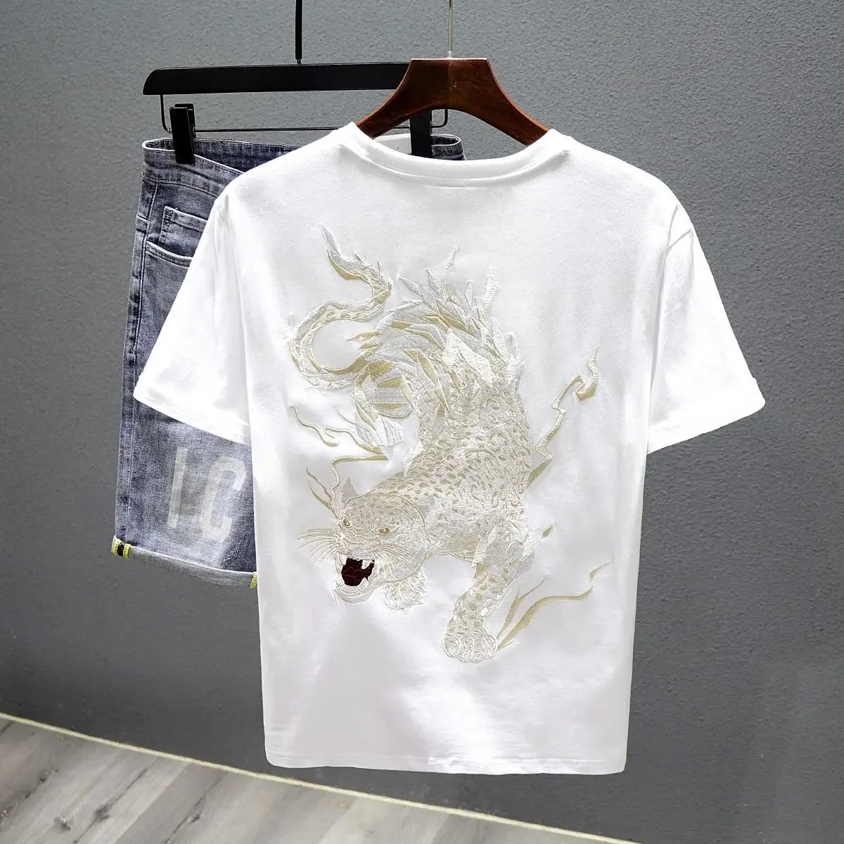 Men's Panther Embroidery Short Sleeve T-Shirt Urban Streetwear Casual Tee gallery