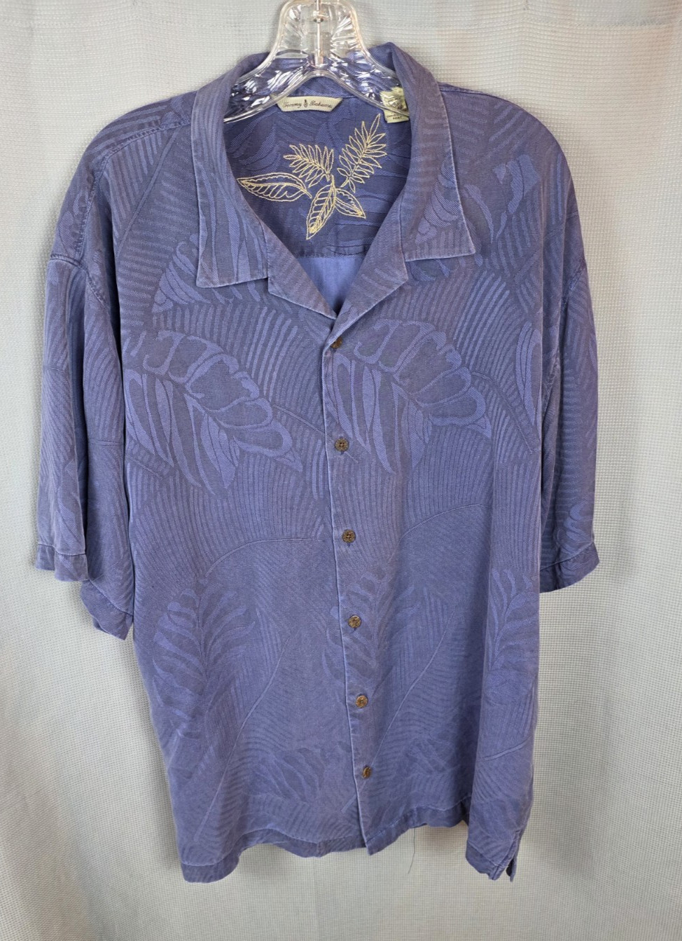 Tommy Bahama 100% Silk Copyrighted Print Leaf Hawaiian Size XL