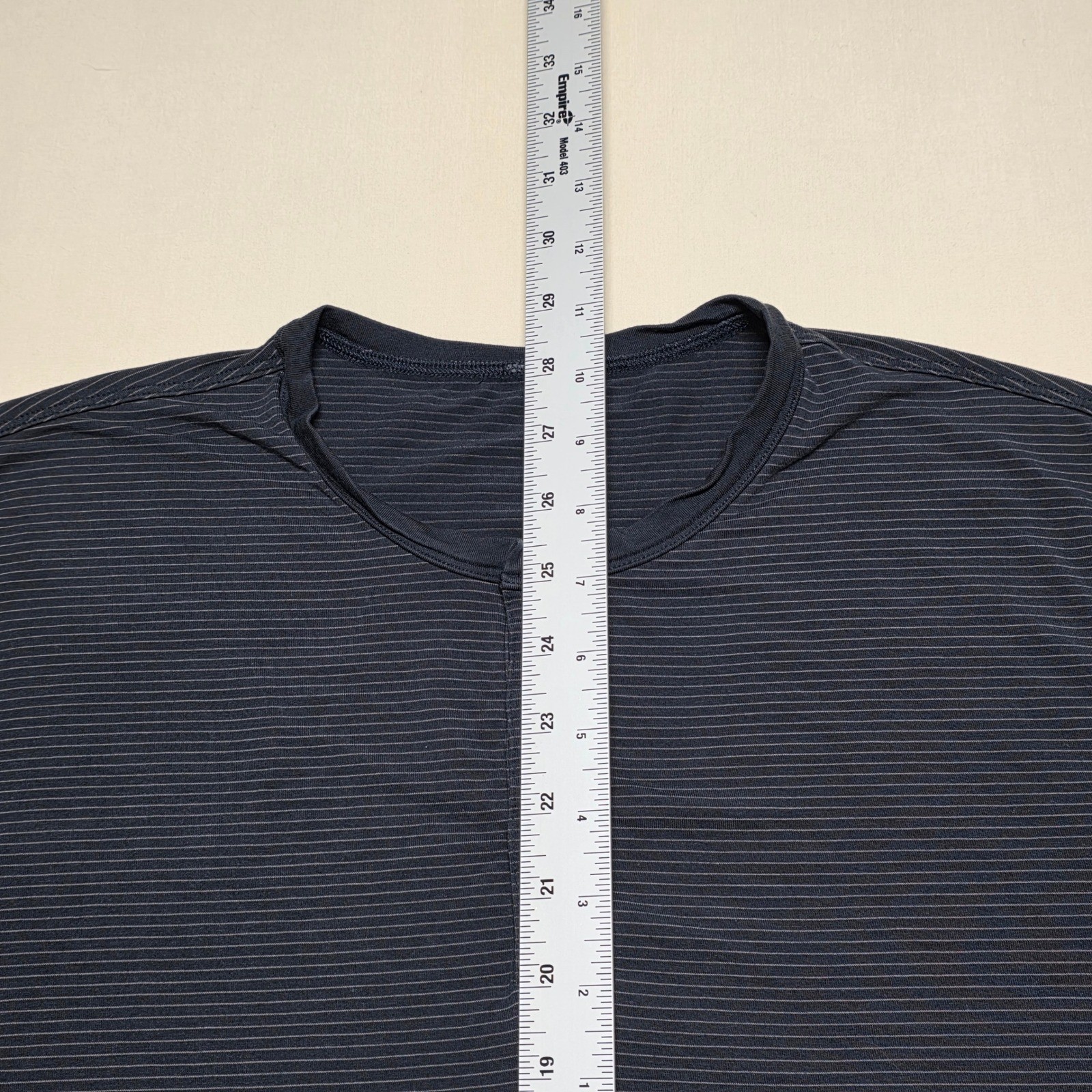 Vuori T-Shirt Men Striped Pullover Stretch NO Size/Check Measurements/Fit Medium gallery