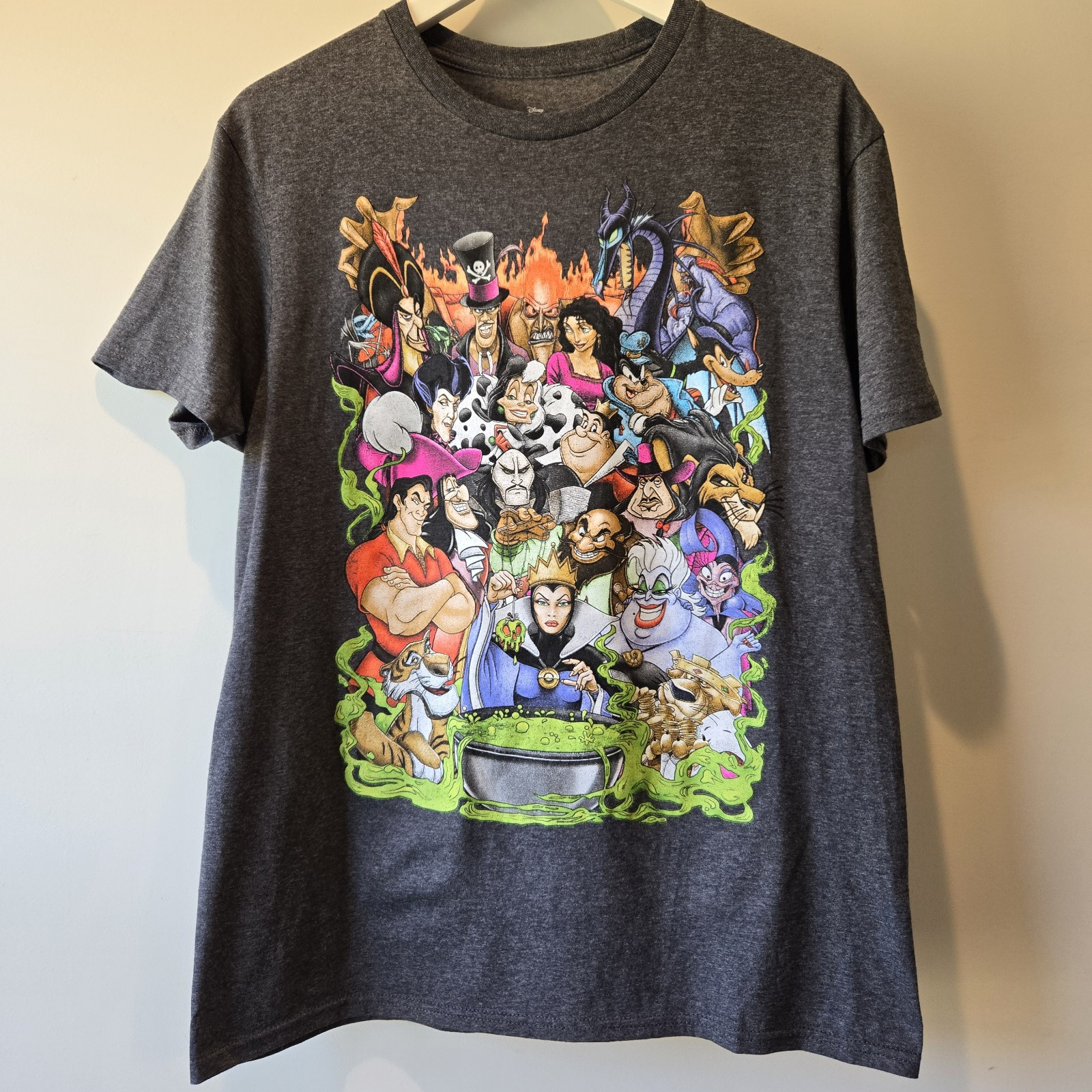 Disney Villains Cartoon Character Graphic Novelty Tee Shirt Medium gallery