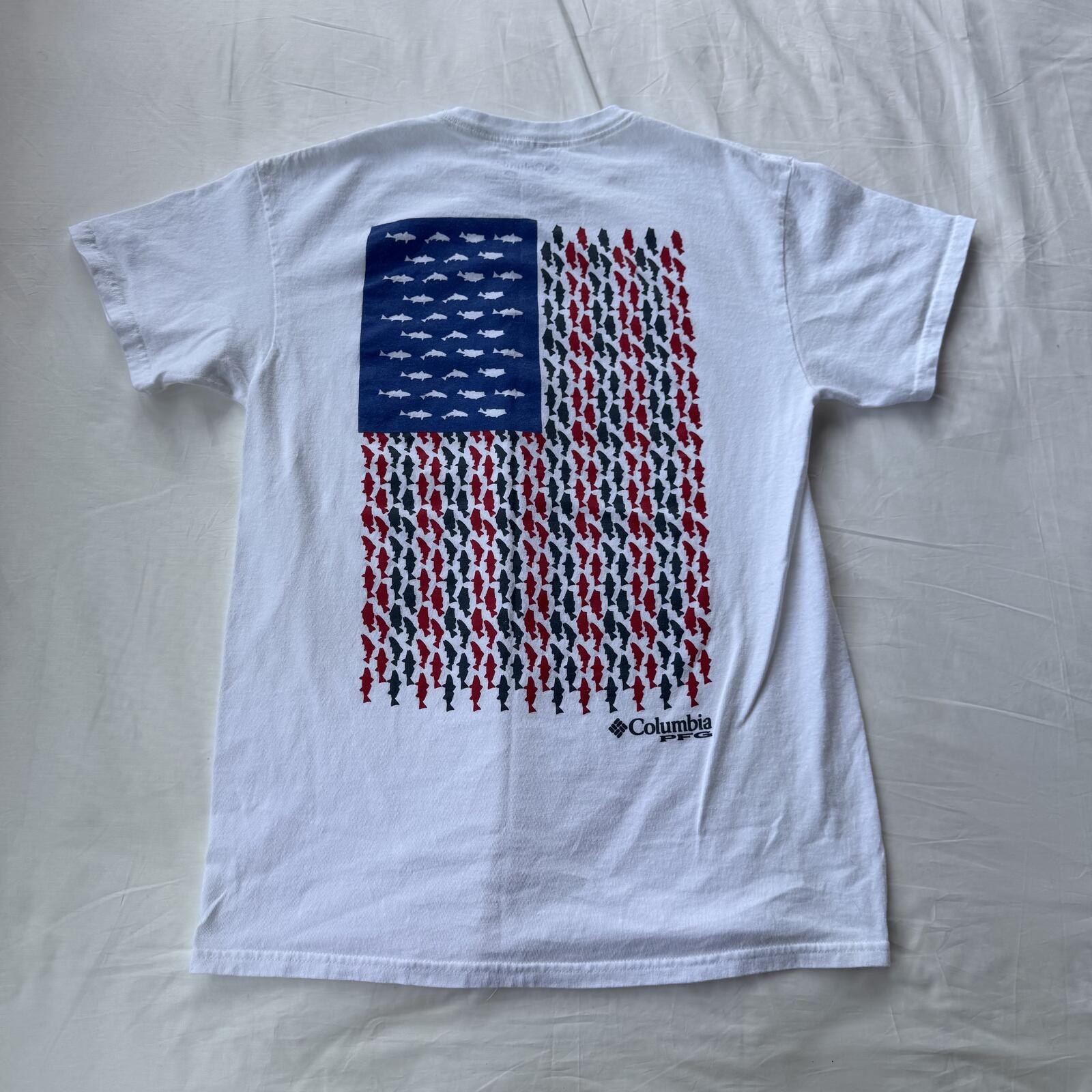Columbia PFG fishing t-shirt short sleeve American flag red white blue size M