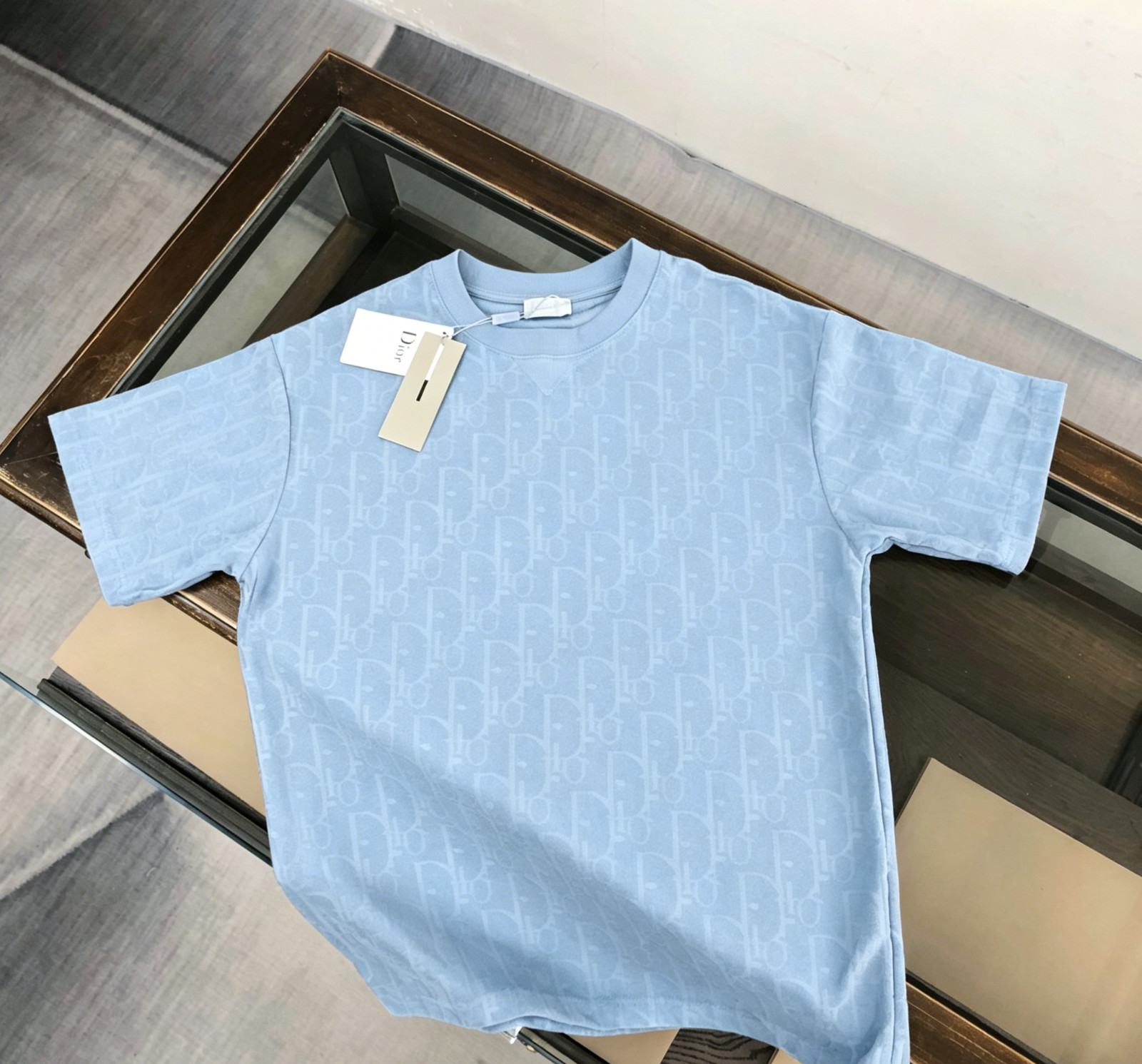 BUR*BERRY Men's Light Blue Loose-Fit Short-Sleeve T-Shirt L gallery