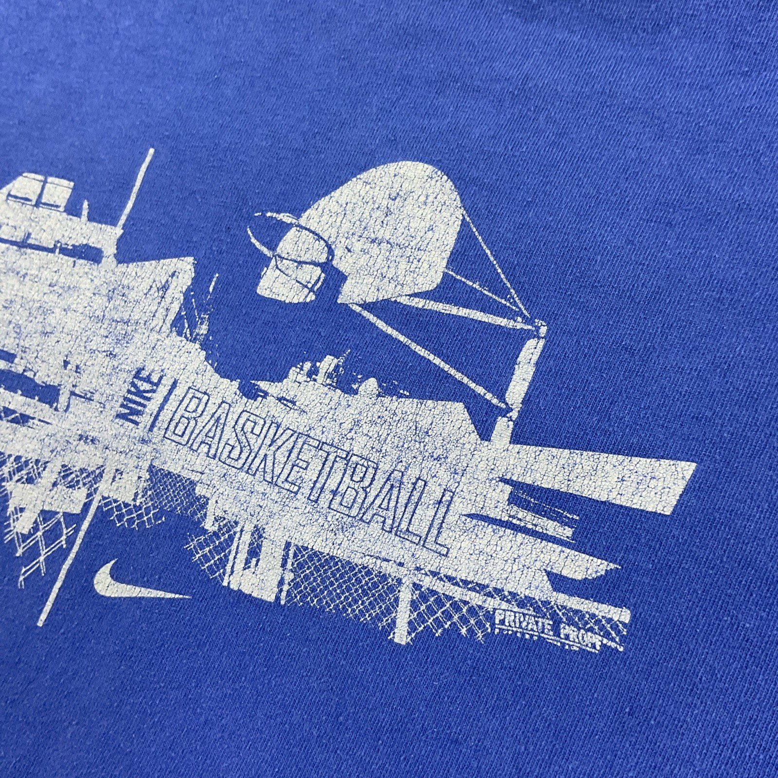 Vintage Nike T-Shirt Men Sz L Basketball Court Y2K Distressed Blue Crewneck gallery