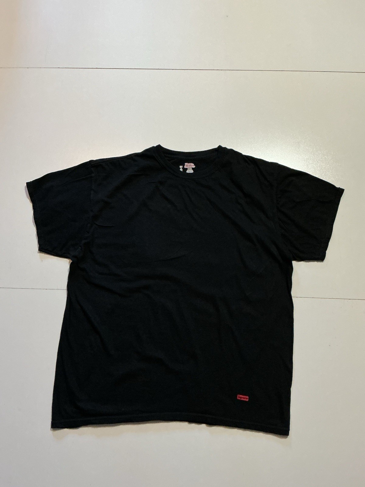 Hanes X Supreme Black Blank Essential Logo Short Sleeve Crewneck T-Shirt Sz. L