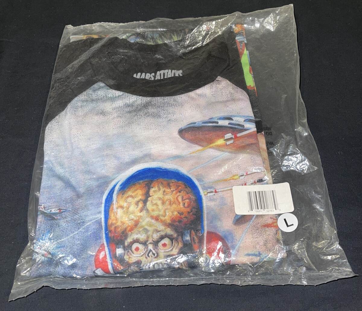TOPPS MARS ATTACKS T-SHIRT LARGE KREEPSVILLE 666 NEW 2016 gallery