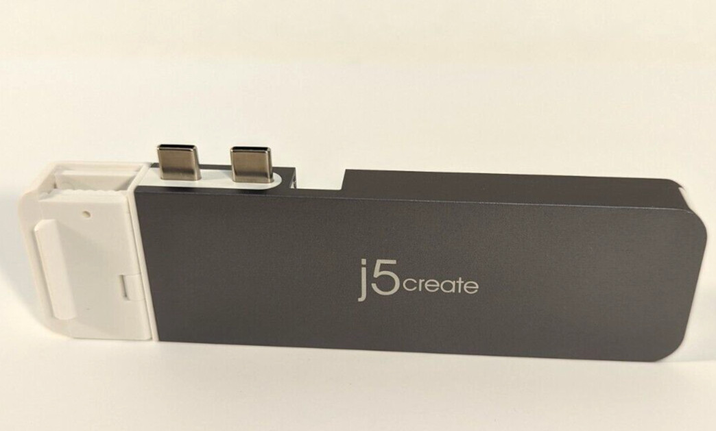 J5Create JCD395 4K60  Pro USB4 Hub with MagSafe Kit