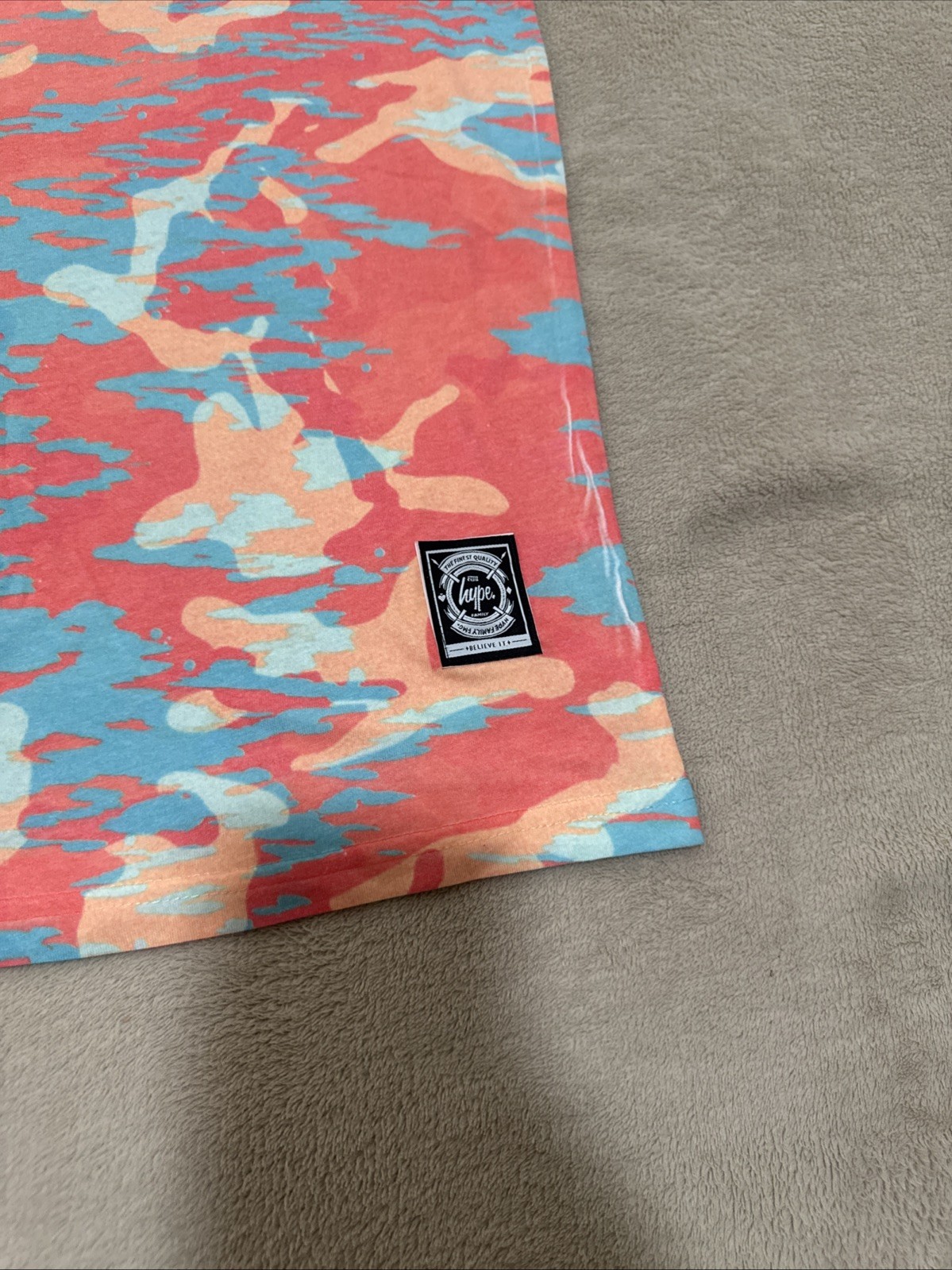 Hype Men’s Tank Top Large Camo pink teal green blue cream mango Distressed gallery