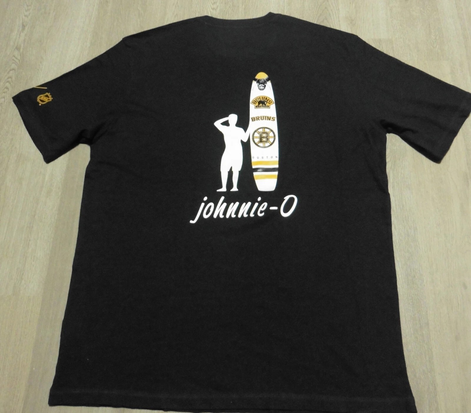 Johnnie-O Men's XL Boston Bruins NHL Crew Neck T-Shirt Charcoal SS gallery