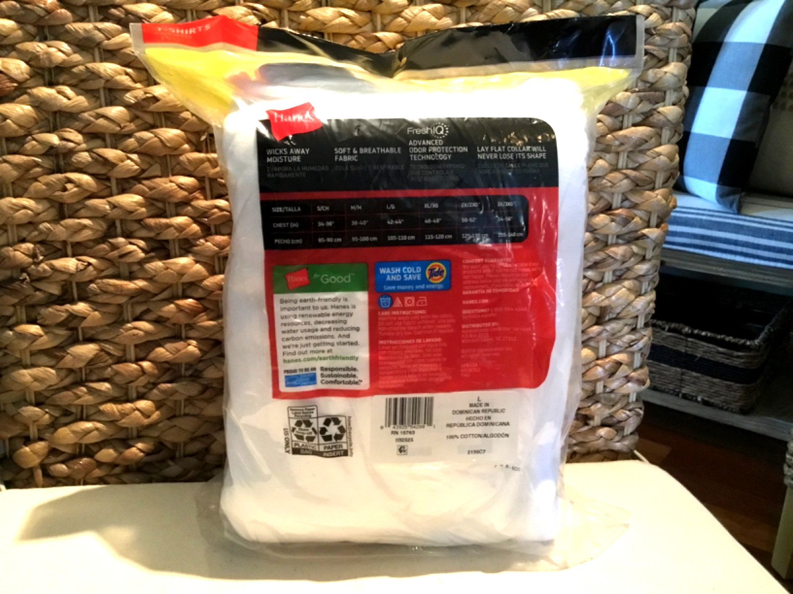 Hanes Men's White Tagless T-Shirts Soft & Breathable 7 Pack Size L/G NIP! gallery