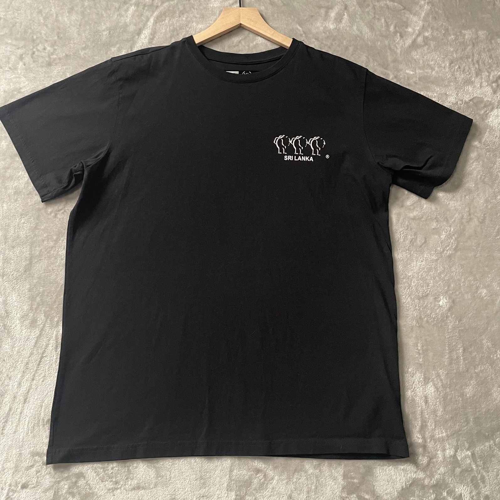 Sri Lanka LUV SL Odel T-Shirt Adult XL Black Animal Short Sleeve Cotton