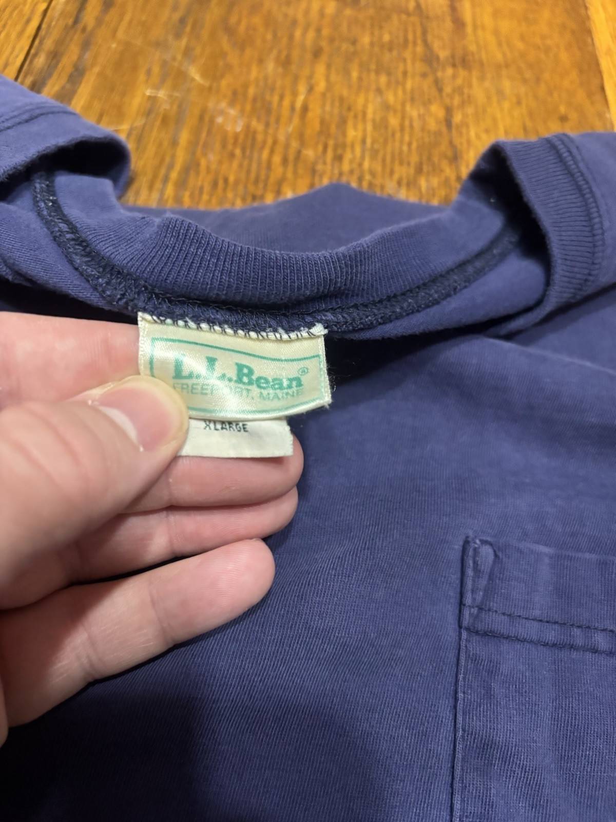 Vintage LL Bean T Shirt Mens XL Blue Pocket Crew Neck Classic Outdoors 90s N5 gallery