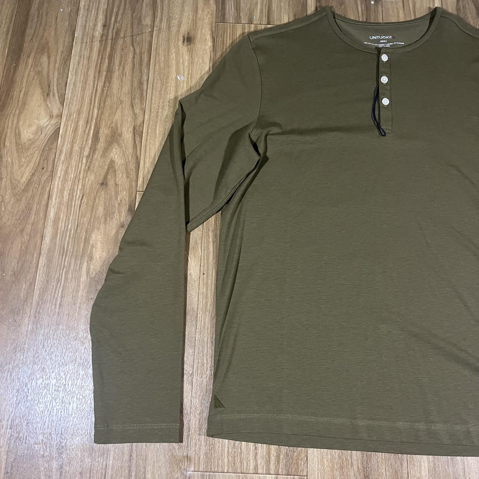 UNTUCKit Shirt Mens Small Green Long Sleeve Henley Stretch Tagless Cotton Blend gallery