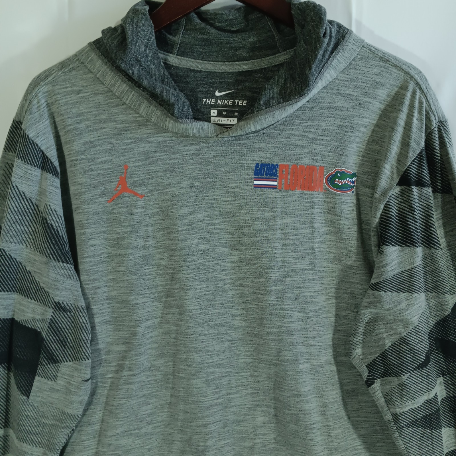 Nike Tee University of Florida Jumpman Air Jordan Mens XL Gray LongSleeve Hooded gallery