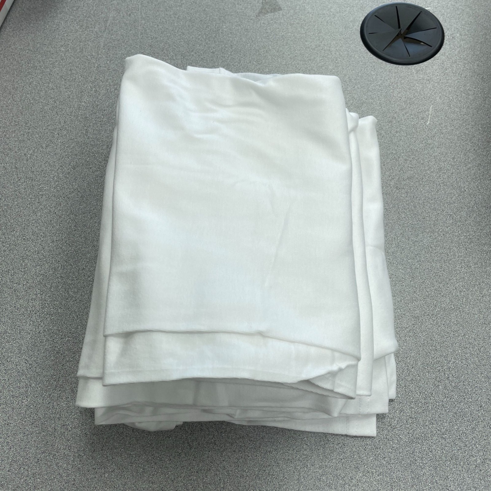 NWOT 5-Pack Kirkland Signature Men's M White Crewneck T-Shirts Cotton B1001 gallery