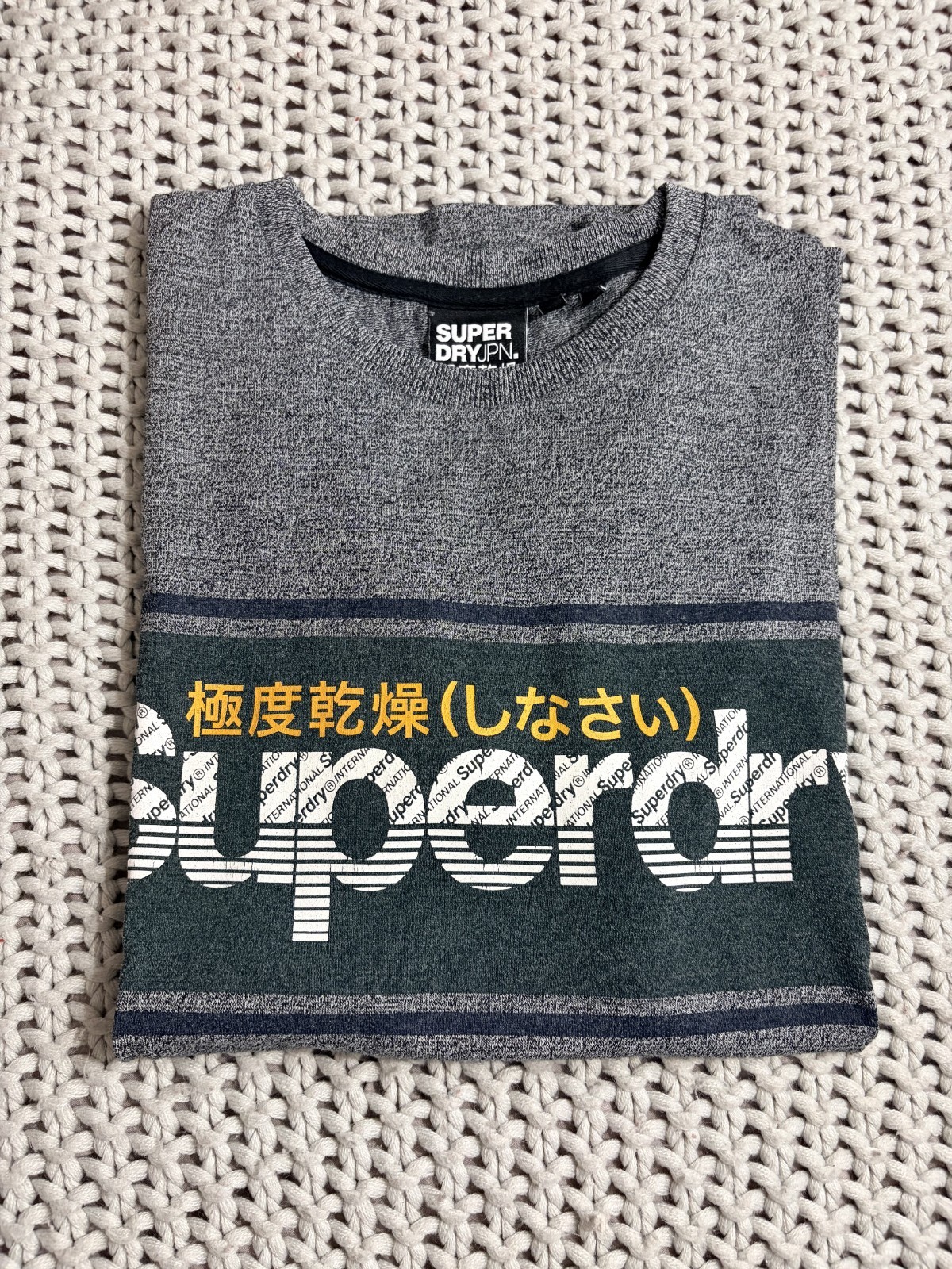 Superdry Men's Medium Green/Gray Graphic Tshirt Authentic Thick Fabric Quality gallery