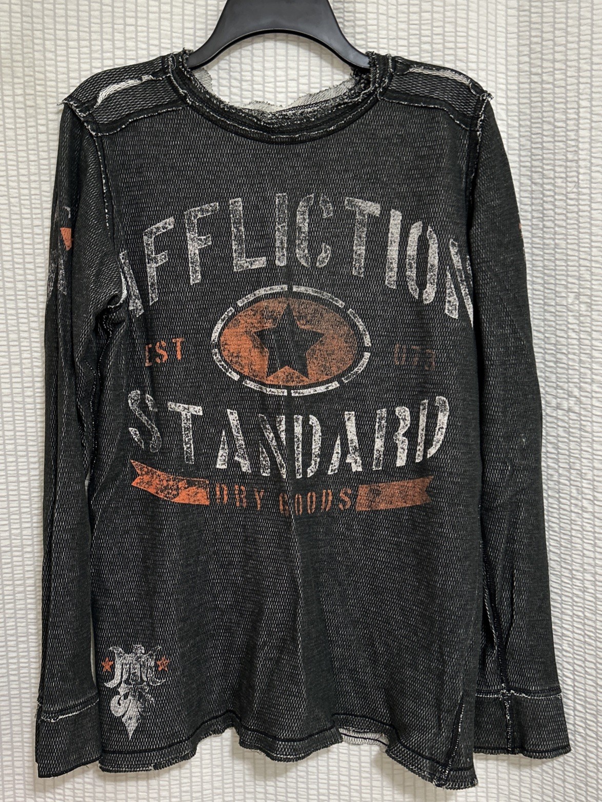 Affliction Men’s Long Sleeve Distressed Reversible Thermal Long Sleeve Shirt EUC gallery