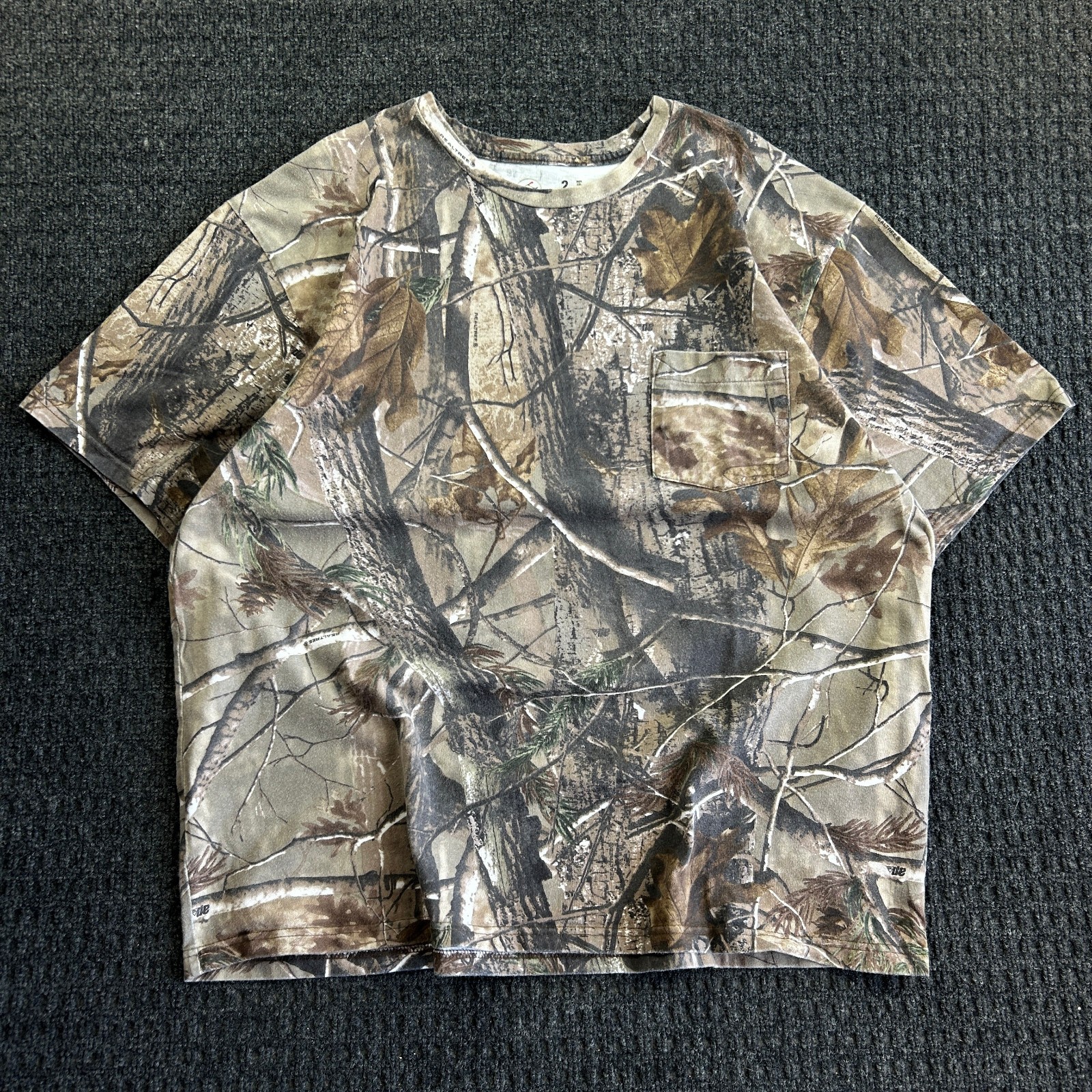 Vintage RealTree AP Camo Pocket T Shirt 2XL Red Head Woodland Tree Hunting