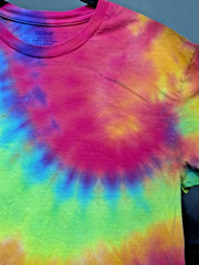 Handmade Tie Dye Rainbow Spiral Large Tee Shirt 20.5″ W X 27.5″ L Gildan Cotton