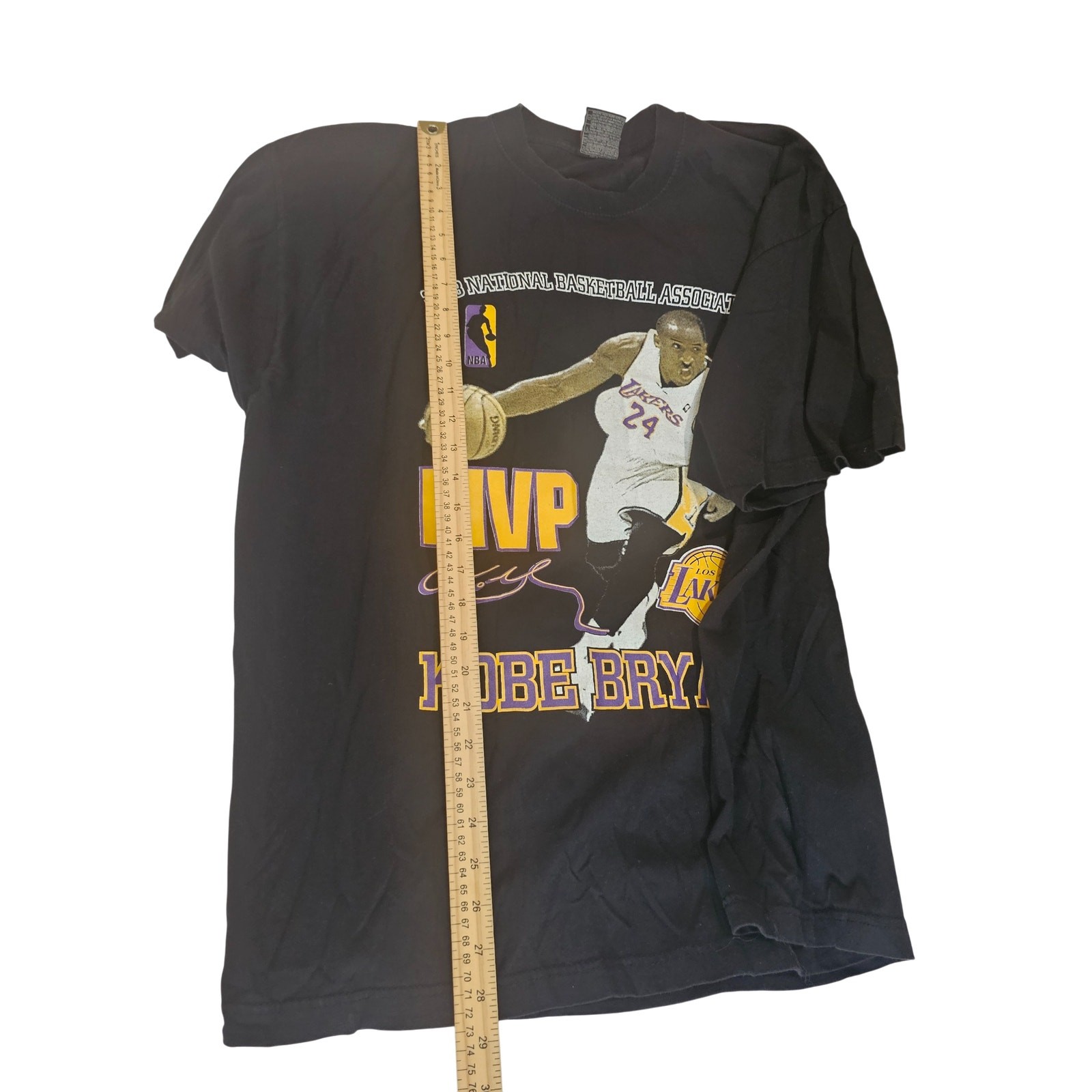 Vintage Kobe Bryant 2008 MVP T-Shirt Size 2X gallery