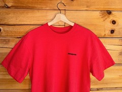 Patagonia Regular Fit Mountain Logo Double Sided T-Shirt Men Red Medium Graphic