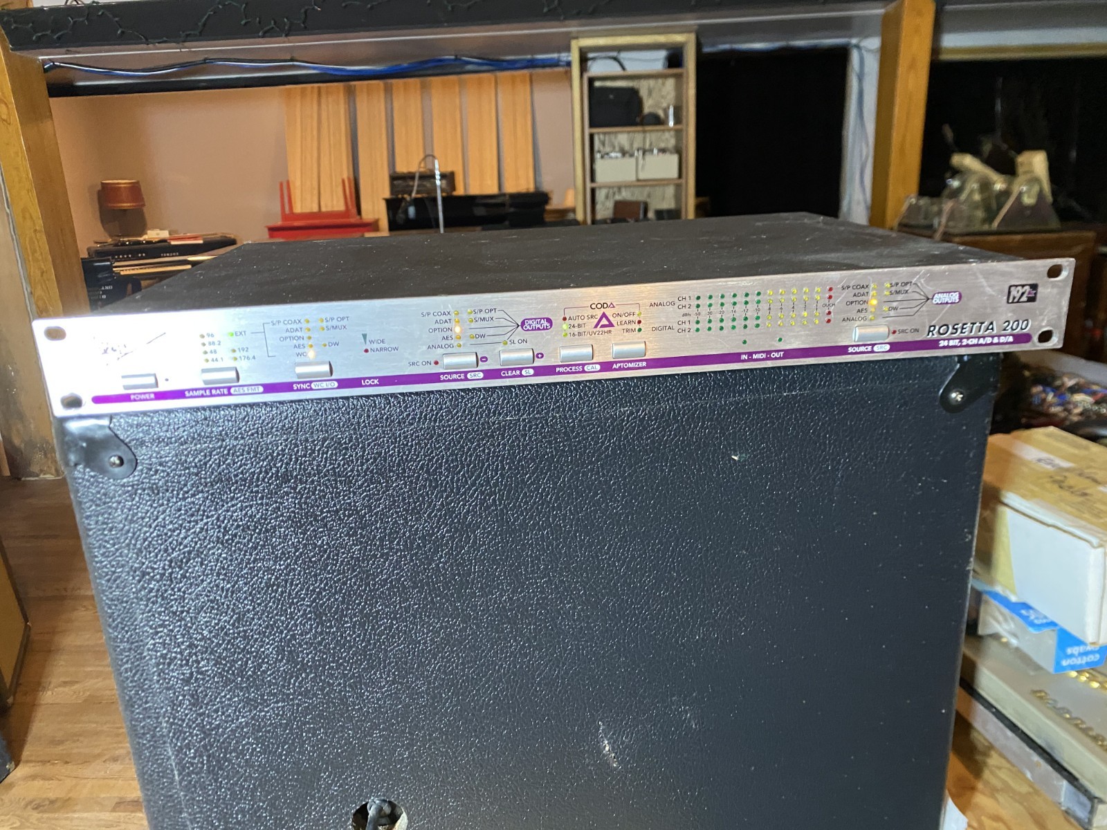 Apogee Rosetta 200. 2 CH Digital Recording Interface with X-0HD interface card
