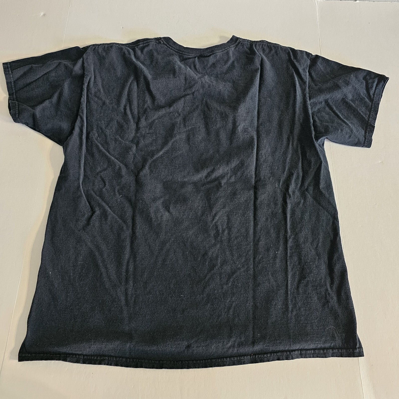 Fruit Of The Loom XL Christmas Hunter Mounted Deer Black Graphic T-Shirt gallery