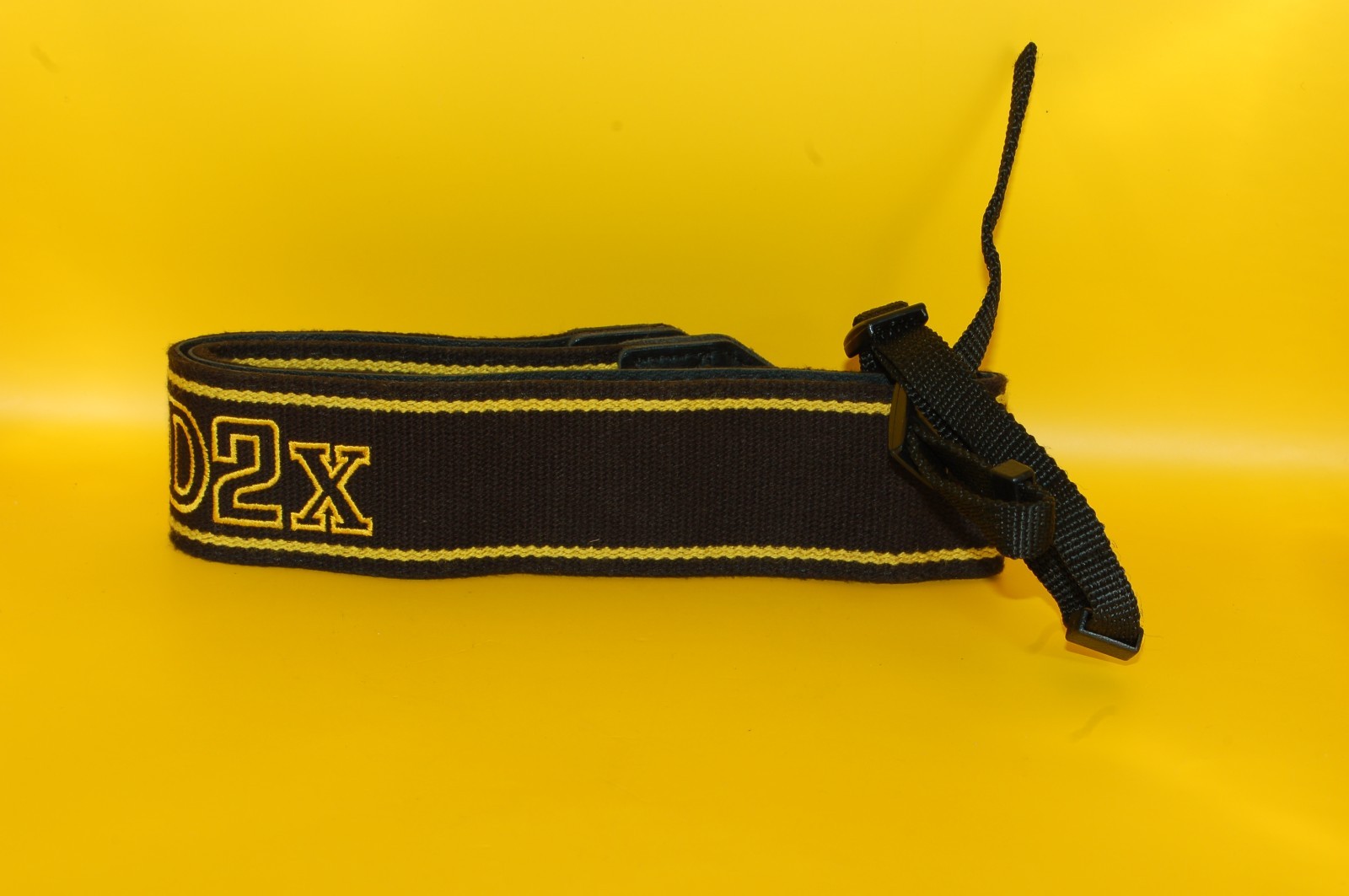 Near Mint Orignal Nikon D2X Genuine DSLR Camera Neck Strap