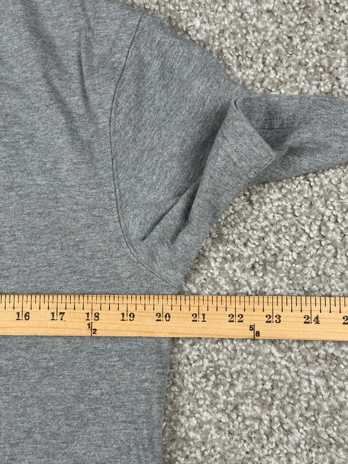 Duluth Trading Shirt Mens Medium Gray Short Sleeve Cotton Longtail Trim Fit gallery
