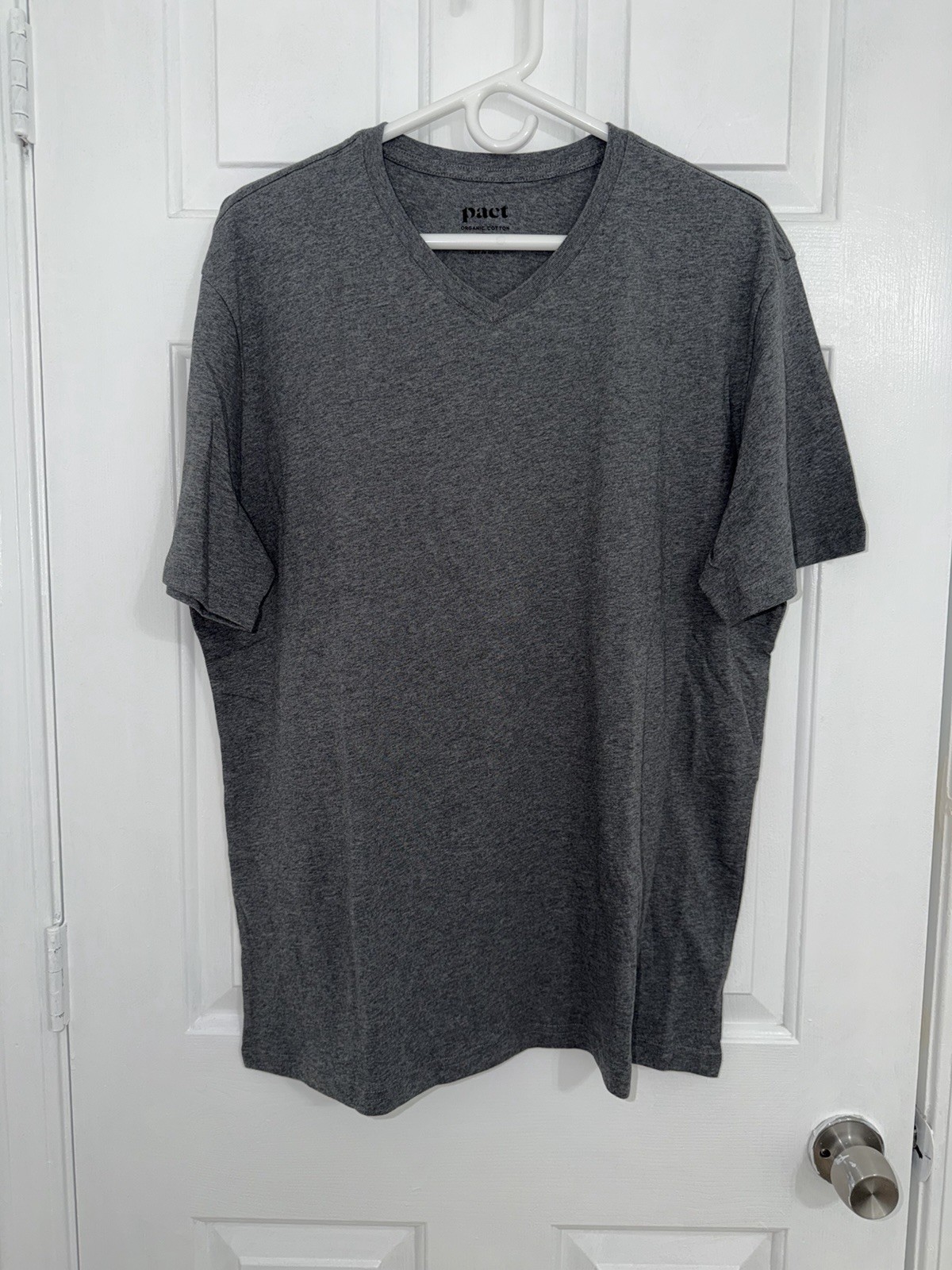 NWOT-Pact-Men’s Organic SoftSpun Essential V-Neck Tee-Med Grey Heather- (LARGE) gallery
