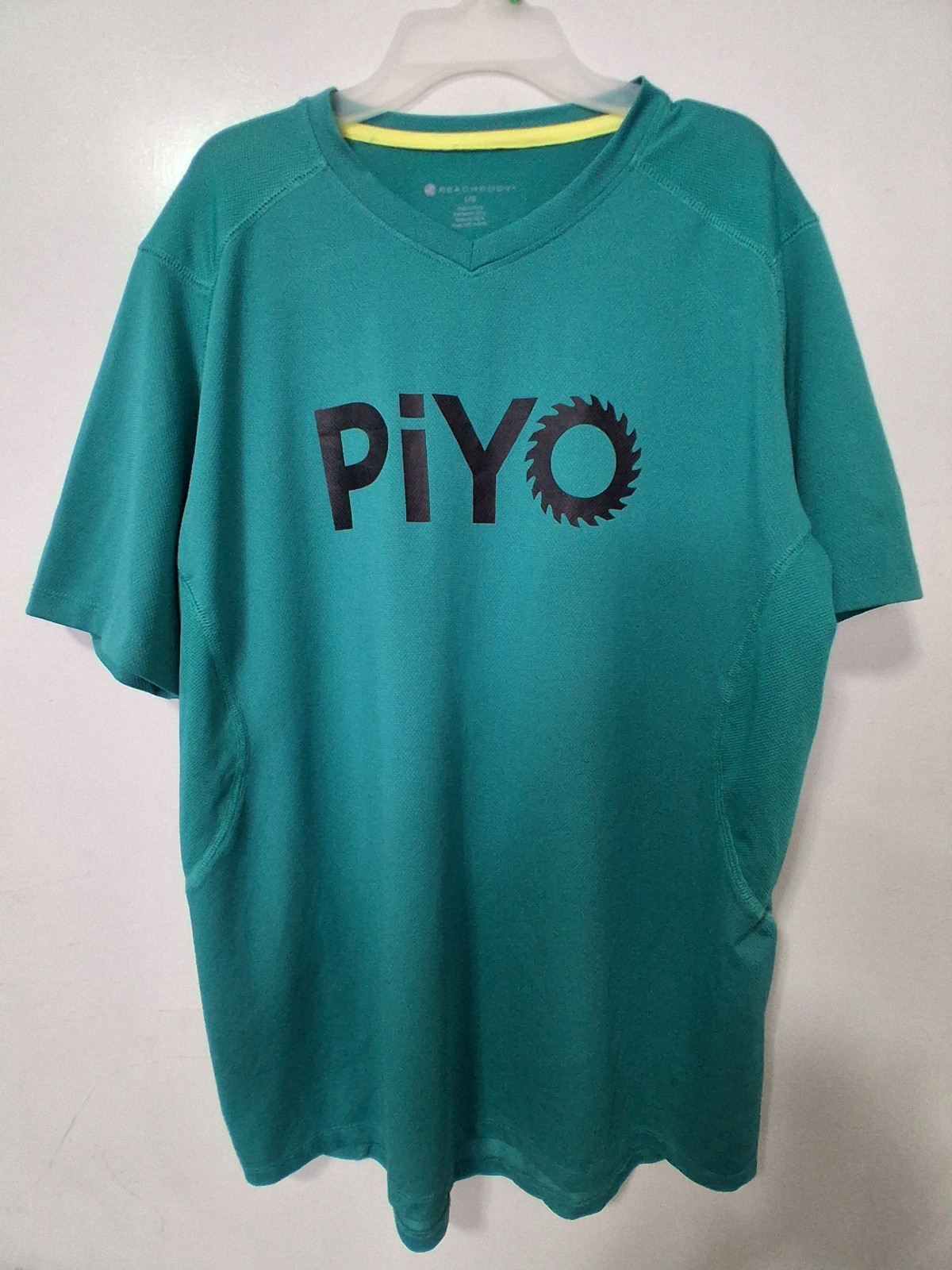 BEACH BODY Mens Piyo Short Sleeve Shirt! Stretchable! Size Large gallery