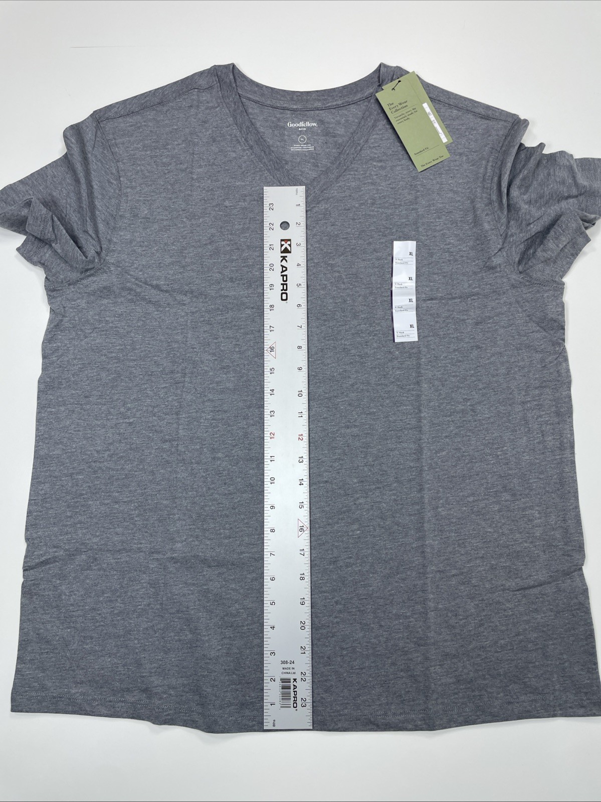 NWT Goodfellow & Co Men’s V-Neck T-shirt Size XL Gray Short Sleeve Standard Fit gallery