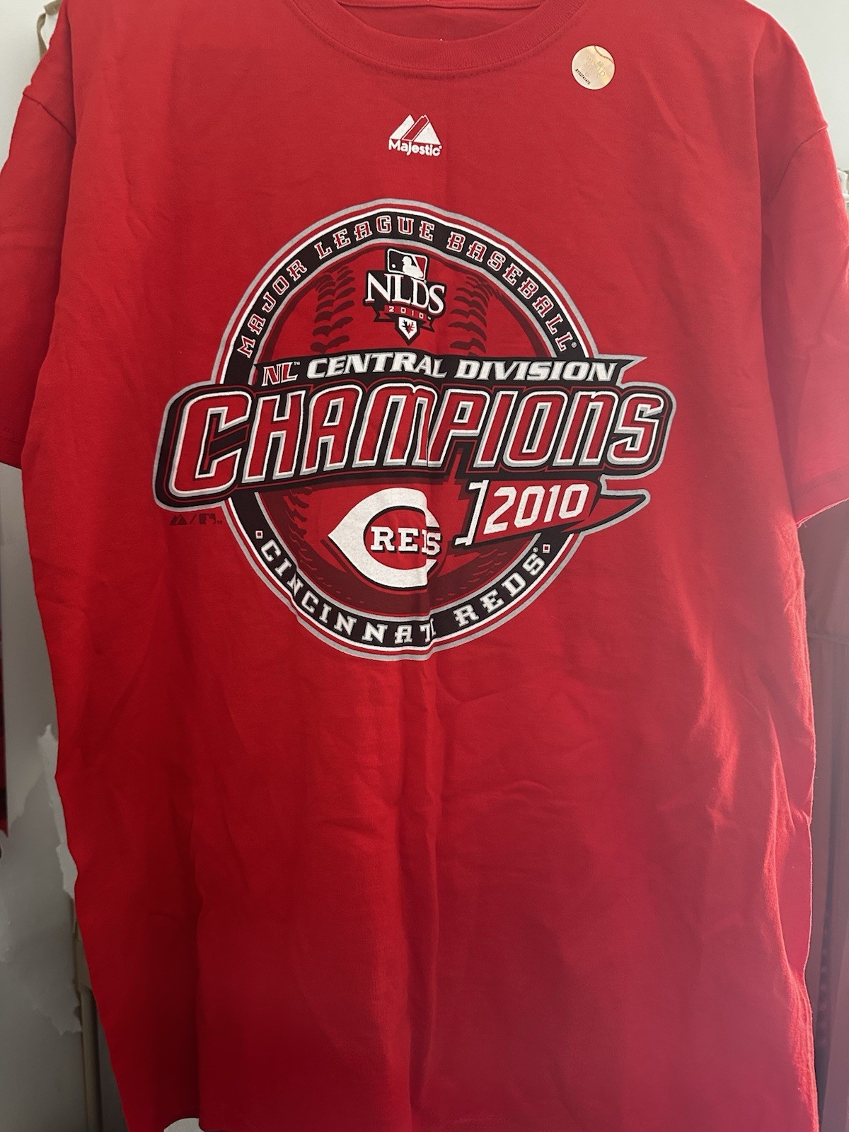 2010 Cincinnati Reds Central Division champs T-shirt NWT gallery