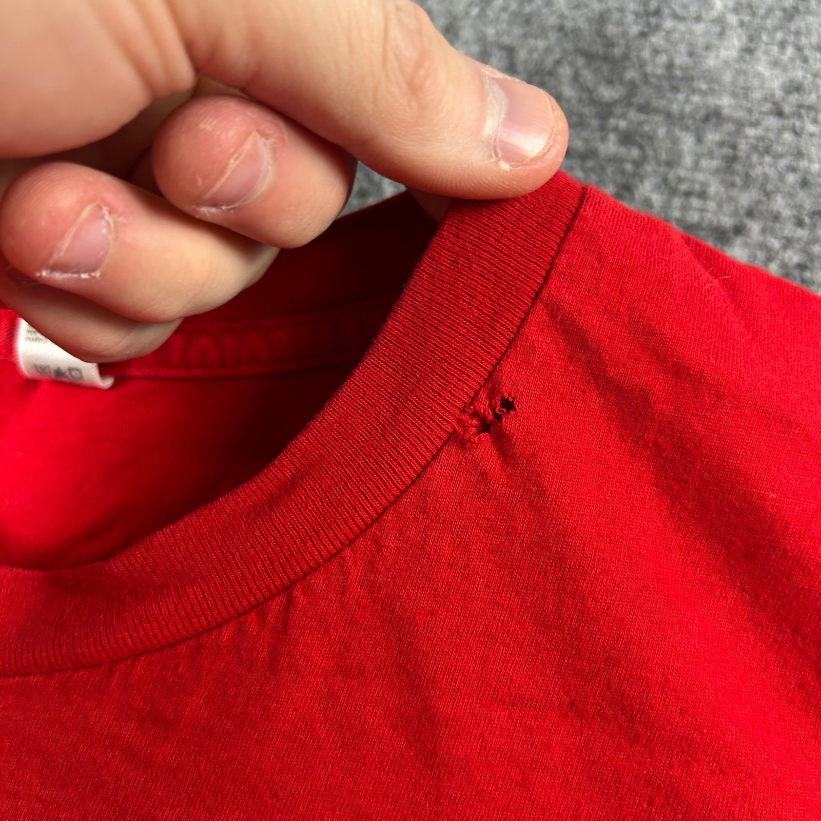 Apple Promo T-Shirt Mens Medium Red Long Sleeve Holiday Graphic American Apparel gallery