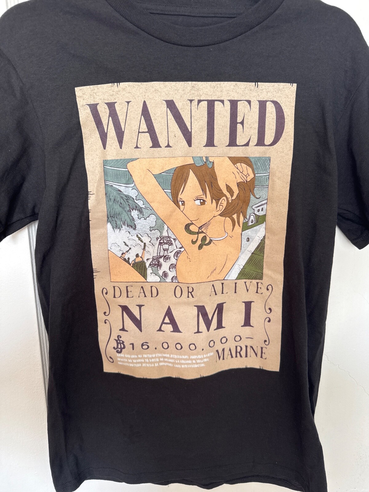 Vintage Style One Piece Anime Nami Wanted Poster Shirt Small 18×27