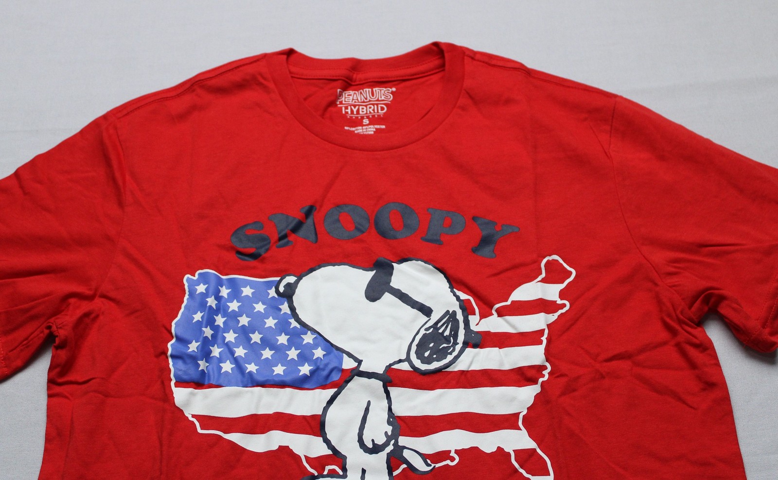 Peanuts Unisex Adult's Snoopy USA Map Flag Graphic T-Shirt EJ3 Red Small NWT gallery