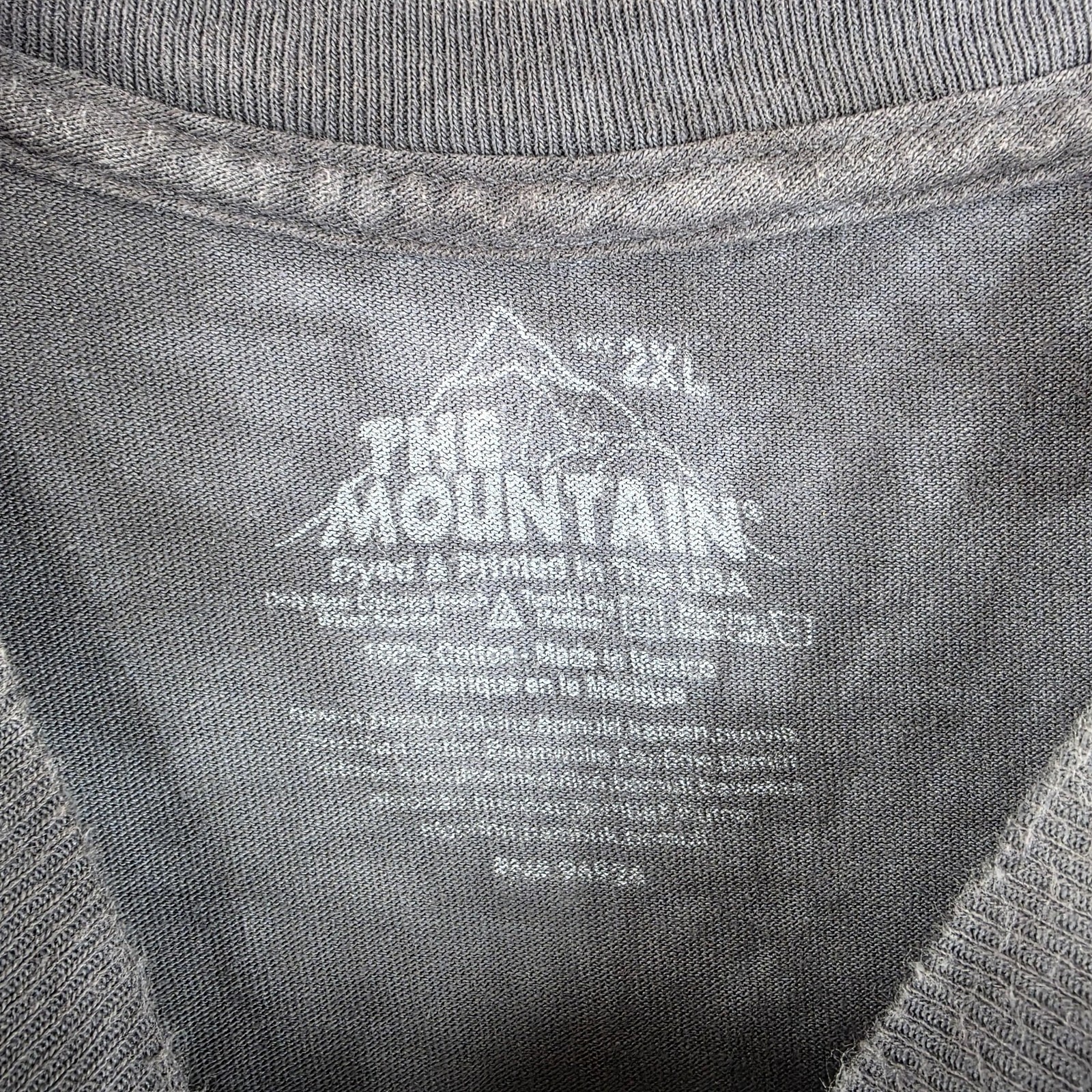 The Mountain Kraken T Shirt Mens 2XL Gray Nautical Pirate Ship Octopus Tee gallery