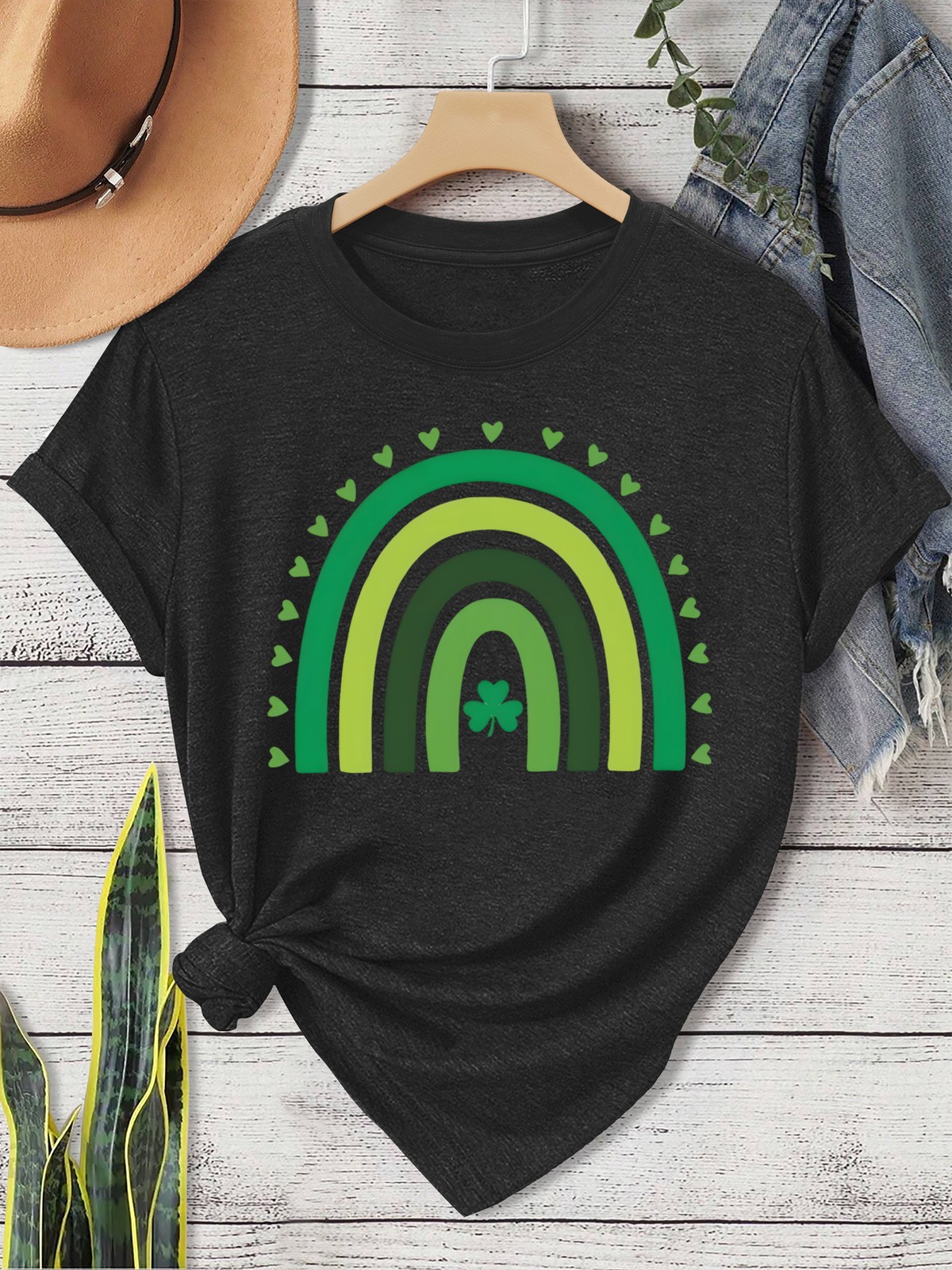 Casual Summer Sports Tee for Women in European Style Features a Rainbow And Cl