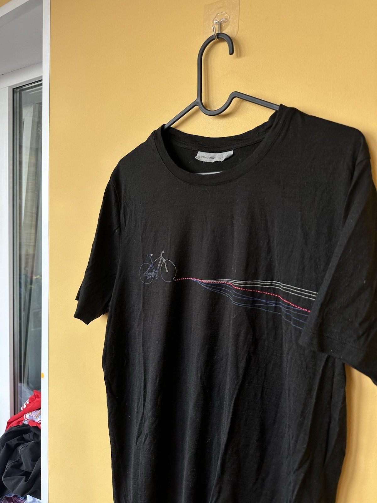 Men's ICEBREAKER Merino Wool Nylon Printed T-Shirt Size M Black gallery