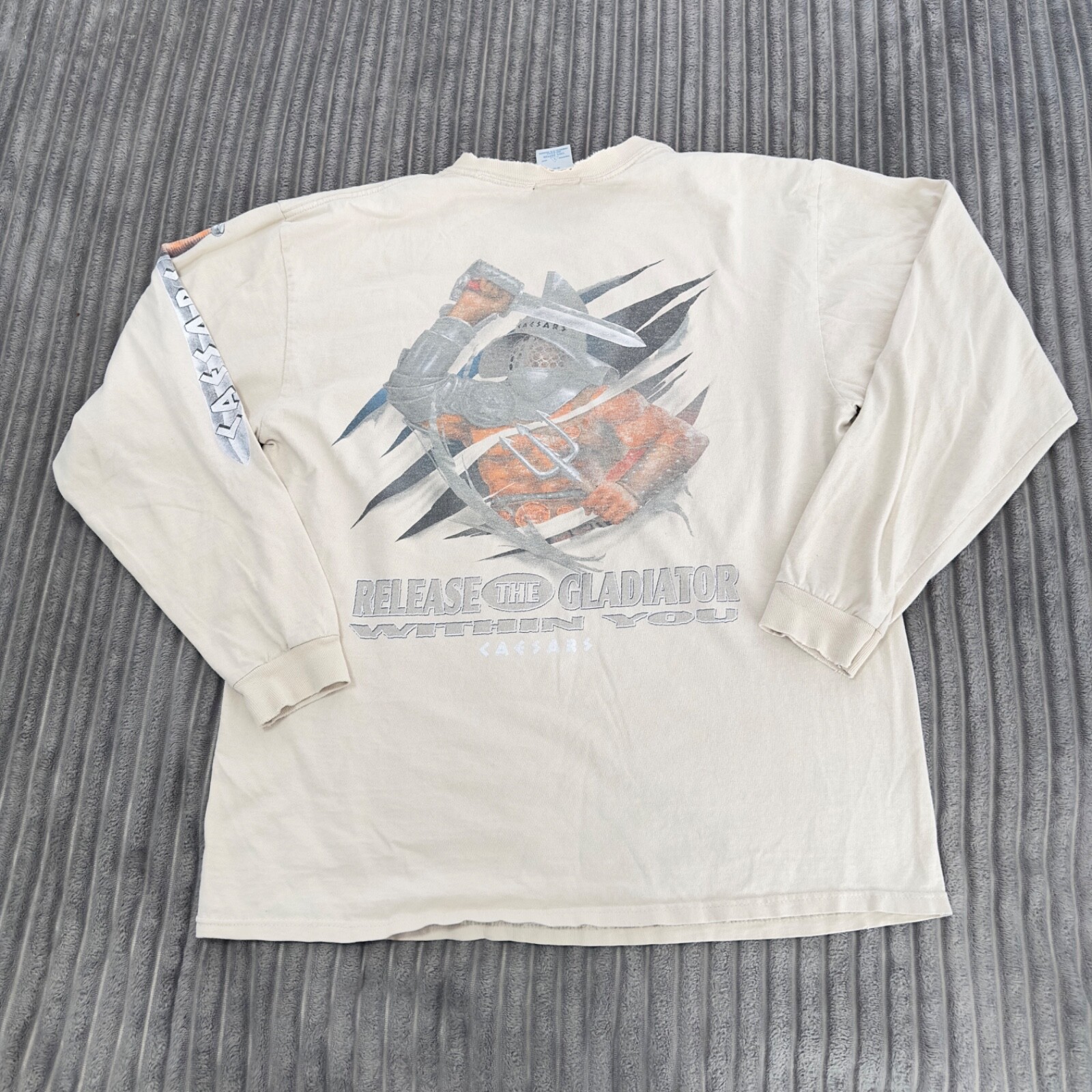 VTG Caesars Palace T-Shirt Mens L Cream Gladiator Las Vegas Long Sleeve Distress gallery